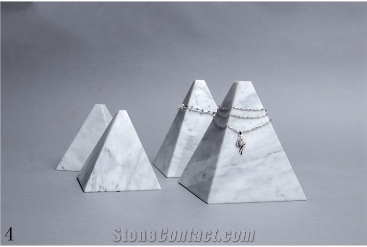 Natural White Stone Necklace Display Rack