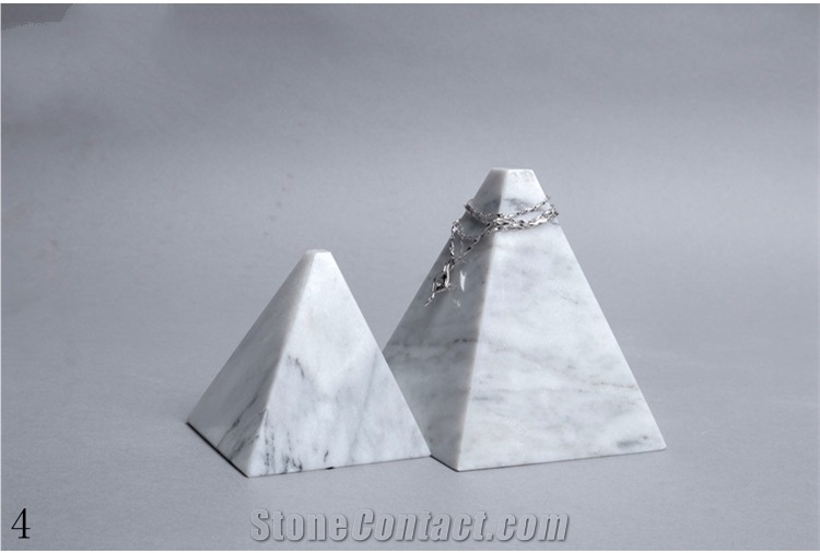 Natural White Stone Necklace Display Rack
