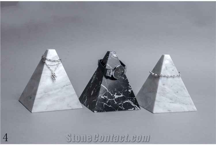 Natural White Stone Necklace Display Rack