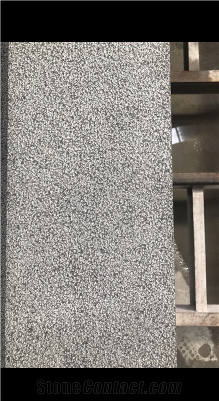 China Black Mongolia Basalt Flooring Bush Hammered