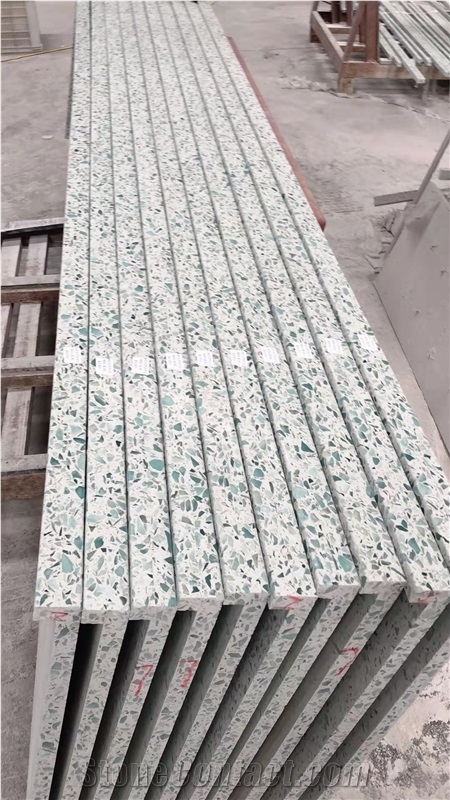 Large Chips Recycled Glass Kitchen Countertops