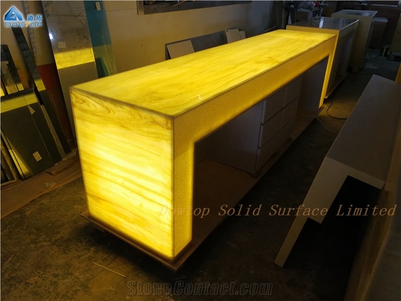 Modern High-Grade Translucent Stone Bar Counter
