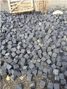 Absolue Black Basalt G684 10x10x10cm Split Cubes