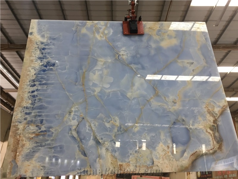 Blue Onyx 16mm Slab Use in Back Wall