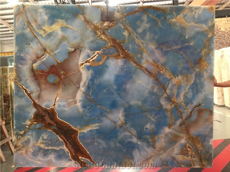 Blue Onyx 16mm Slab Use in Back Wall