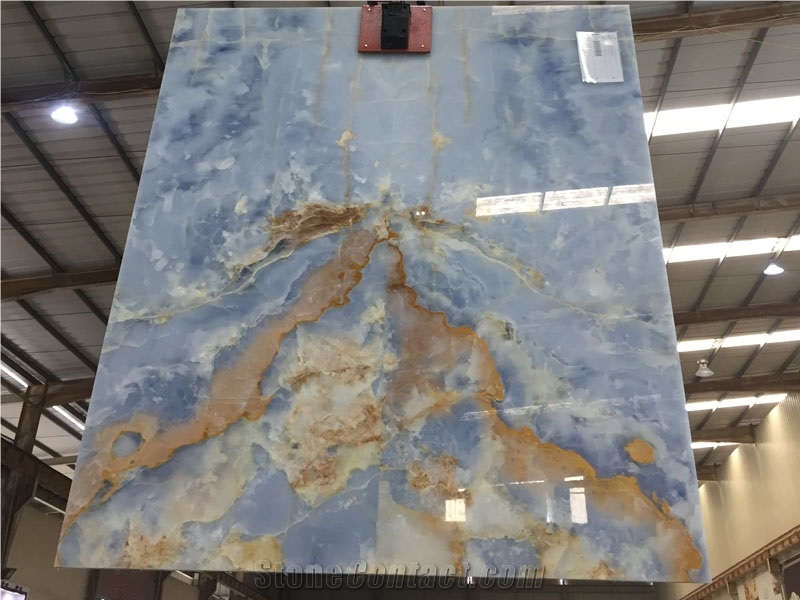 Blue Onyx 16mm Slab Use in Back Wall