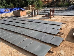 China Black Basalt Stone Hainan Black Slab Tiles