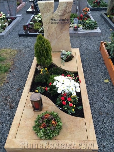 Single Gravestone from Deutmannsdorfer Sandstone
