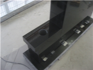Black Granite Western Style Upright Monument 38