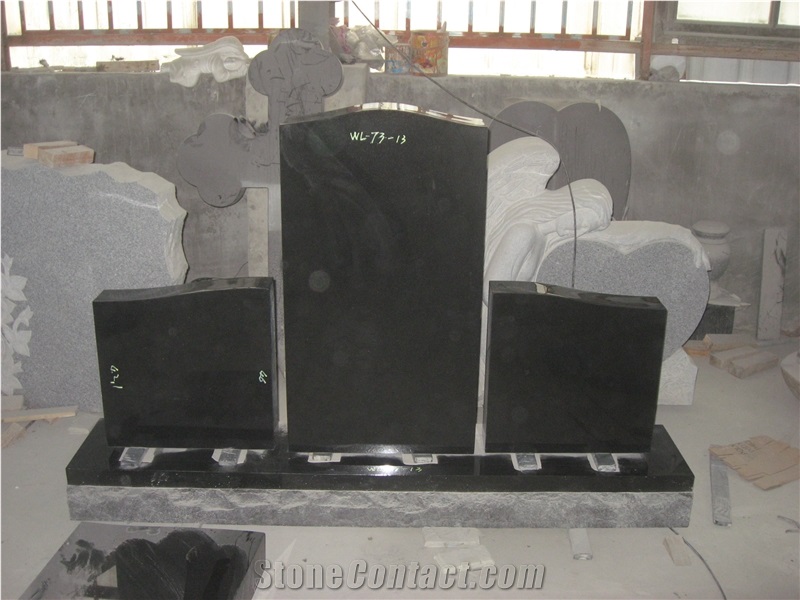 Black Granite Western Style Upright Monument 38