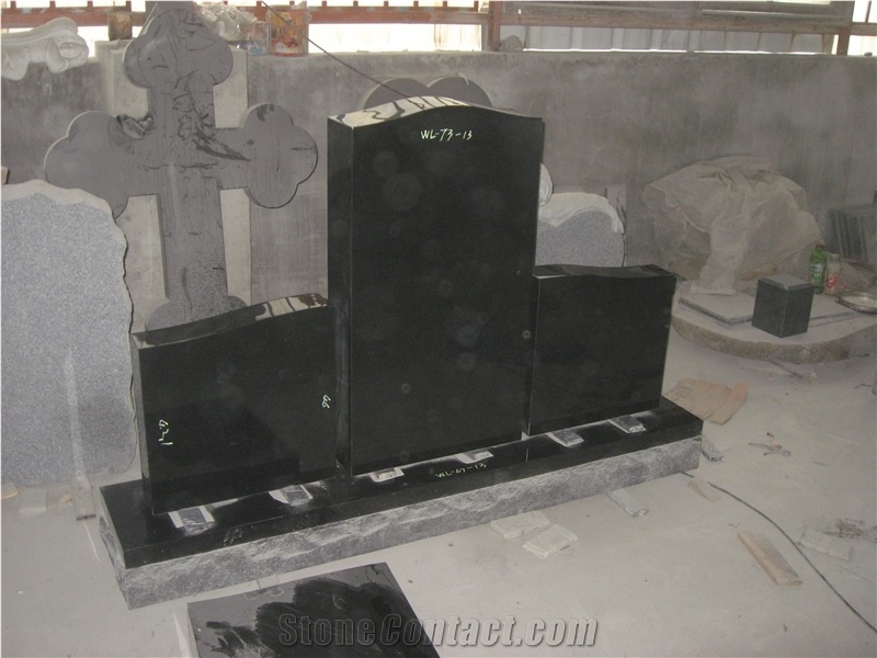 Black Granite Western Style Upright Monument 38