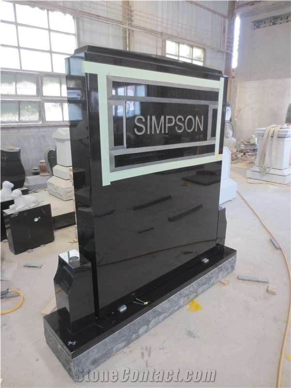 China Black Granite Lettering Upright Monument 09