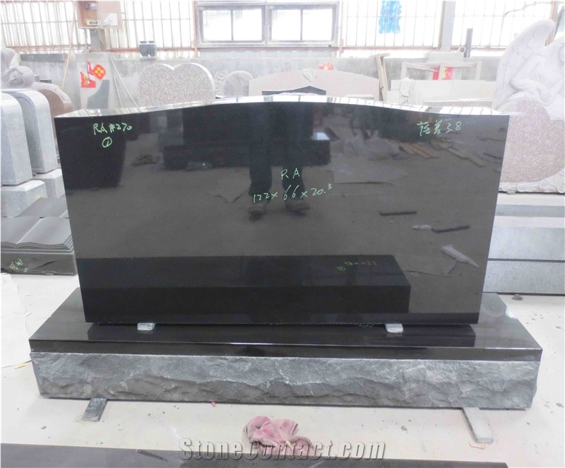 Hot Sale Black Granite Upright Monument 05-1