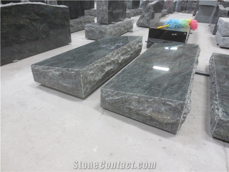 Tropical Green Granite Gravestone Flats Tombstone