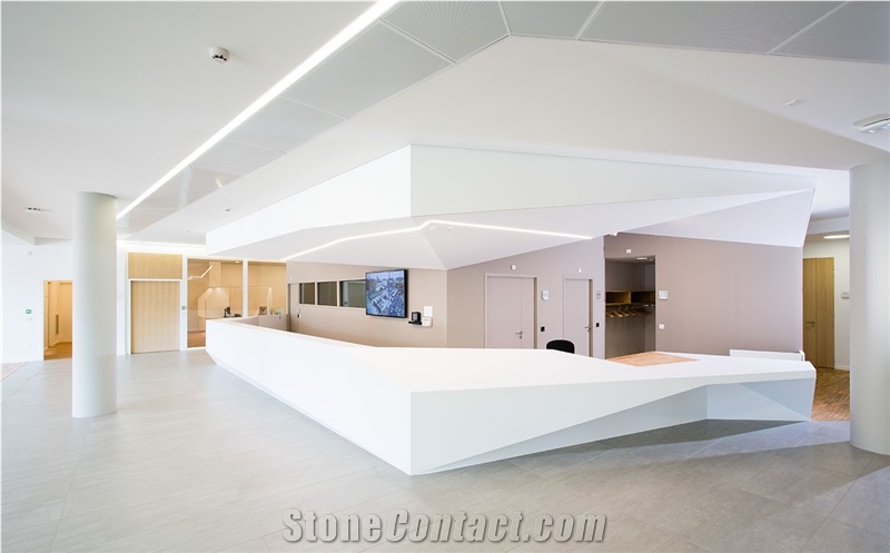 Krions Solid Surface Bendable Reception Desk Table