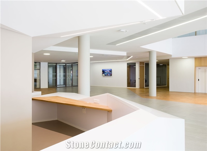Krions Solid Surface Bendable Reception Desk Table