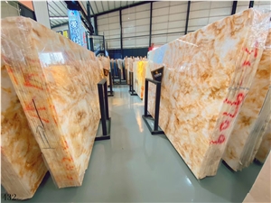 China Ambar Onyx Slab Wall Floor Tiles Vanity Use