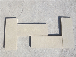 Yellow Sandstone Bush-Hammered Building Stone