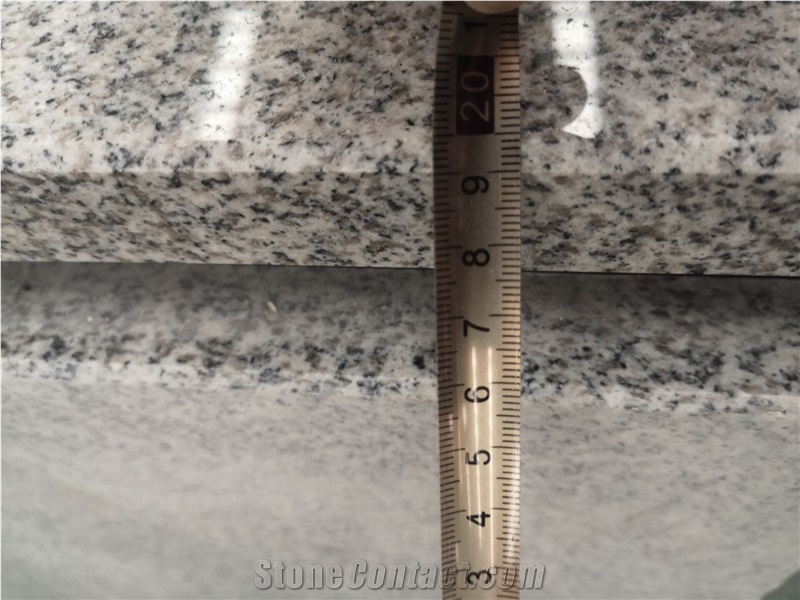 China Cheap Light Sesame Grey Granite Window Sills