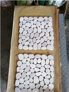 Beautiful White Natural Pebble Mosaic Tiles