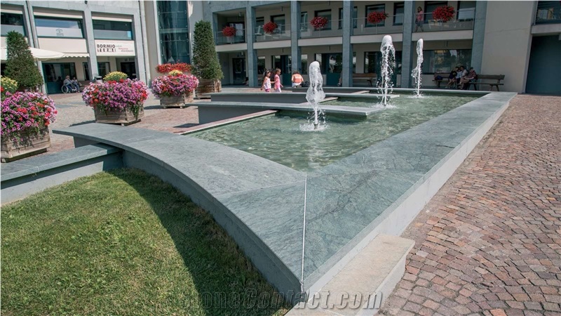 Serpentino Verde Giada Pool Wall Coping