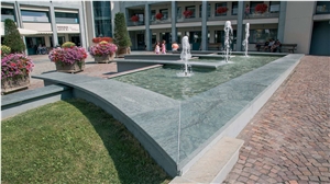 Serpentino Verde Giada Pool Wall Coping