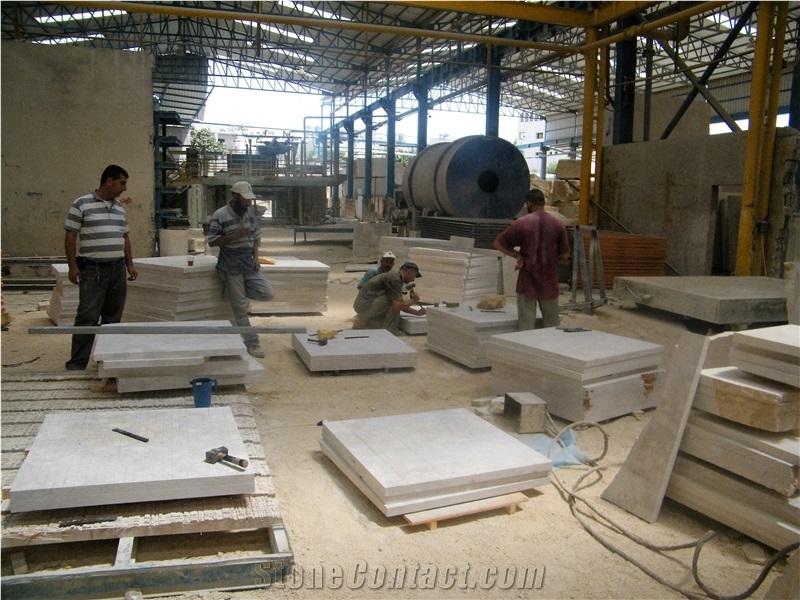 Jerusalem Grey Gold - Ramon Grey Limestone Tiles