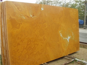 Onyx Senape Slabs