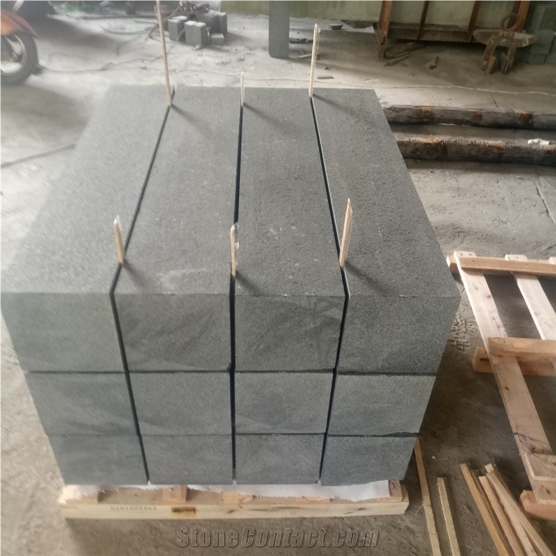 Black Pearl Basalt New G684 Flamed Kerbstone