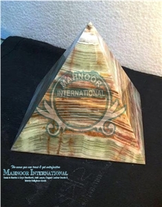 Onice Verde Smeraldo Pyramid Lamp