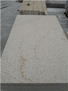 China Flamed Rusty Yellow Granite Flooring Tile
