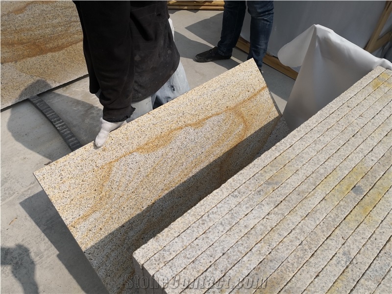 Chinese Desert Gold Granite Flooring Tiles