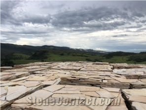 Albino Yellow Landscaping Stones Flagstone Production