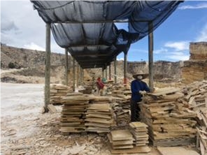 Albino Yellow Landscaping Stones Flagstone Production