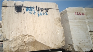 Classico Romano Beige Travertino Quarry Big Blocks