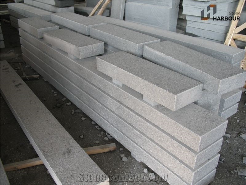 G654 Flamed Kerb Stone