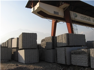 Beola Bianca Gneiss-Beola Bianco Gneiss Blocks