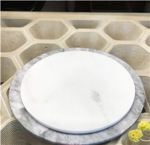 White Marble Serving Platter for Table Decoration