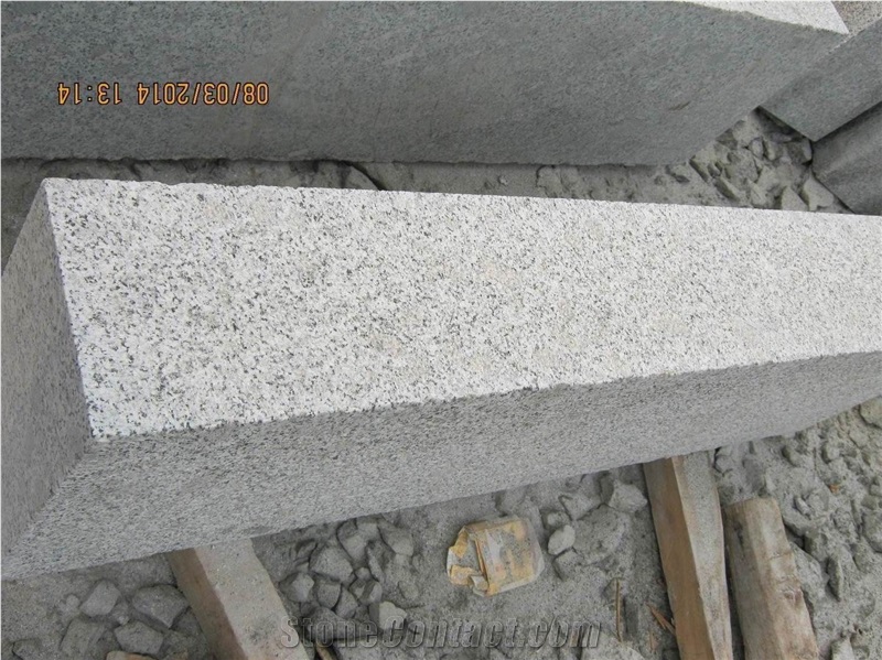 China Cheap Light Grey White G341 Kerbstone Flamed