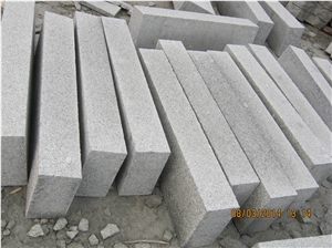 China Cheap Light Grey White G341 Kerbstone Flamed