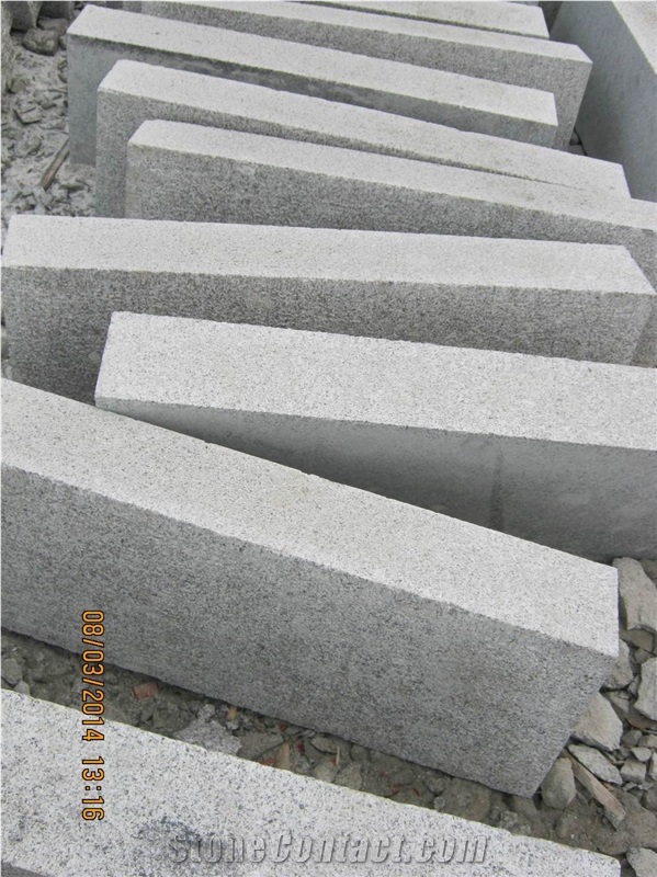 China Cheap Light Grey White G341 Kerbstone Flamed