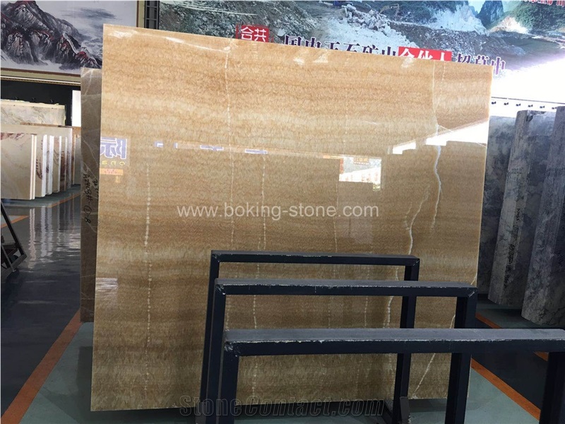 Backlit Honey Onyx Slabs Walling