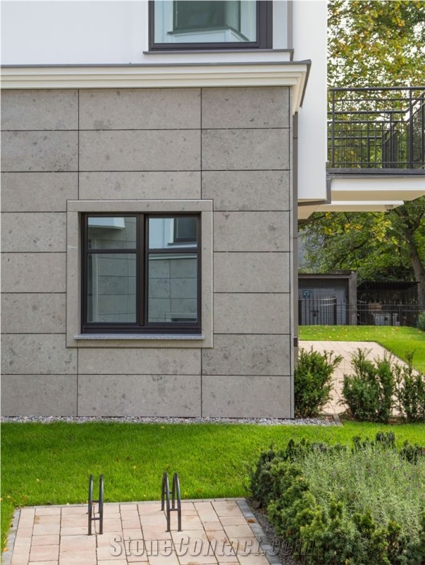 Jura Grau Blau Facade