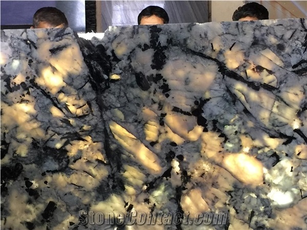 Wolkes White Granite Translucent 2 and 3cm