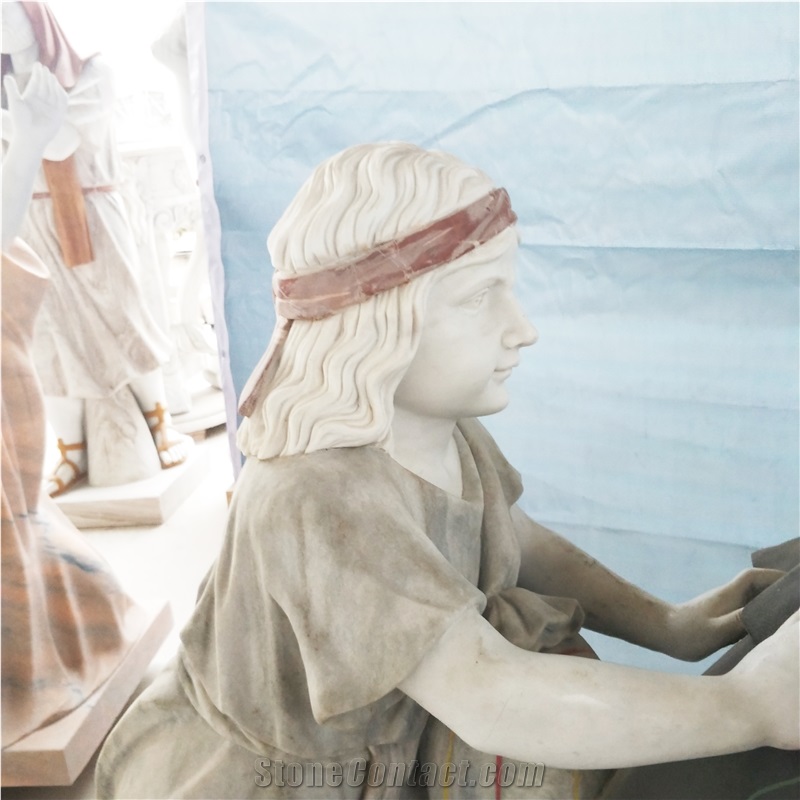 House & Human Statues, Handcarved Sculptures