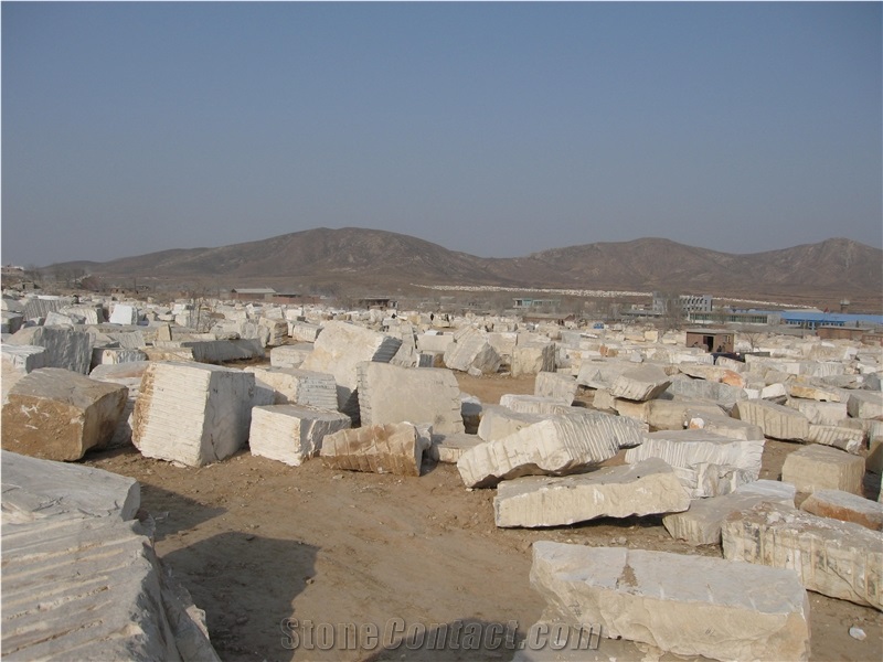 Limestone Raw Quarry Rough Rock Blocks