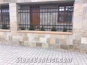 Cutting Gneiss Stone Tiles