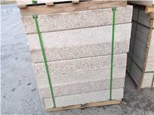 20cm Rust Stone Curbstone/Yellow Granite Kerbstone