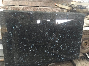 Polished Emerald Green Granite Slab and Floor Tile