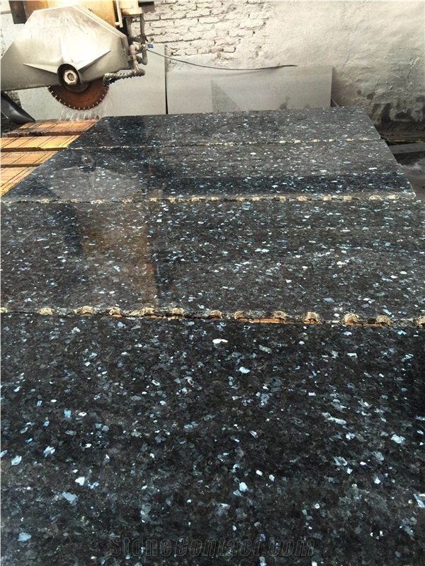 Polished Emerald Green Granite Slab and Floor Tile